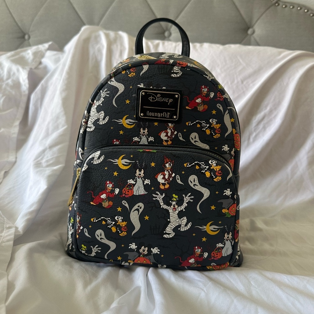 Disney halloween loungefly. Limited edition